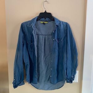 Jean jacket button up